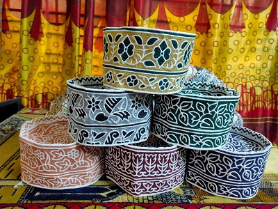 Comfortable Omani Topi Kumma with Computer Stitch Design
