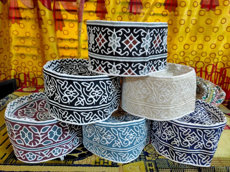 Latest Omani Cap Design ,Fine Computer Stitch for Men