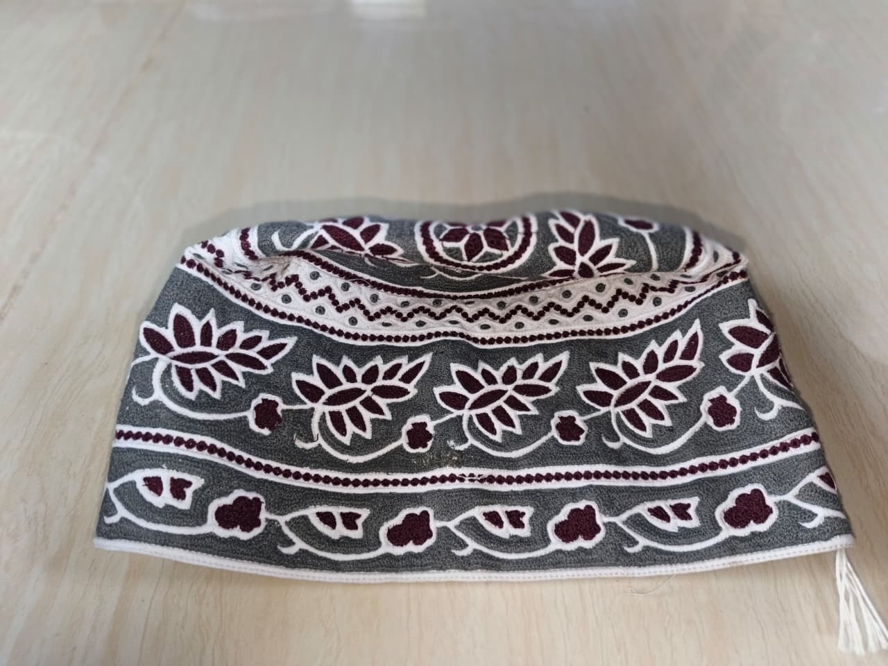 White Omani Caps for Retail Stores