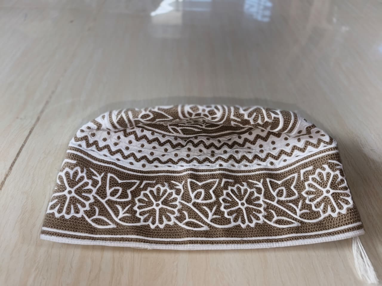 High Grade White Omani Cap Designs